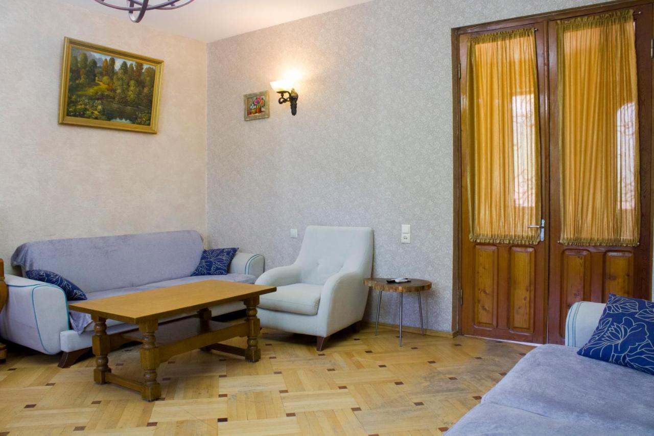 Nino'S Guest House 第比利斯 外观 照片