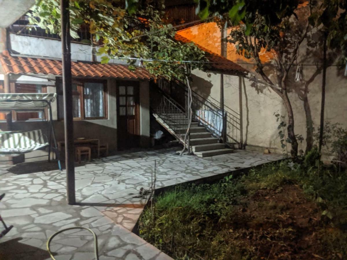Nino'S Guest House 第比利斯 外观 照片